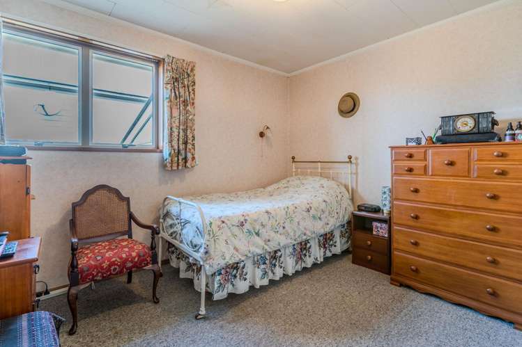 15B Baker Street Caversham_12