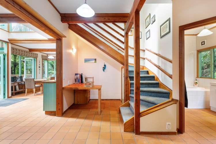 6 Cochran Road Oratia_13