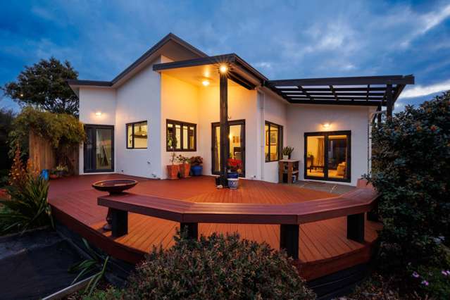 Fitzherbert - Fantastic Family Living!
