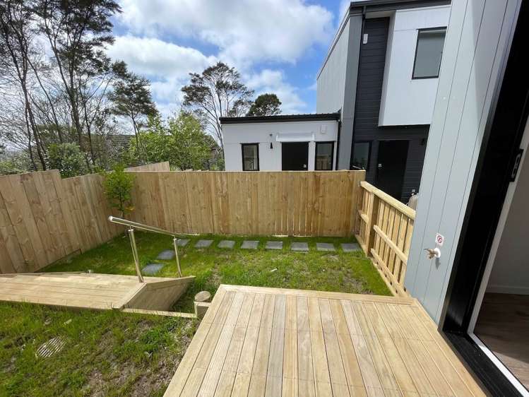 27/241 Don Buck Road Massey_13