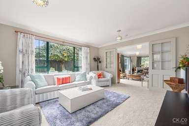 2/118 Whites Line East_1