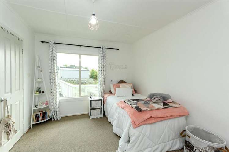 11/5a Baring Terrace Strandon_13