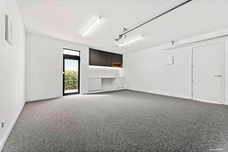 13a Queensway Three Kings_25