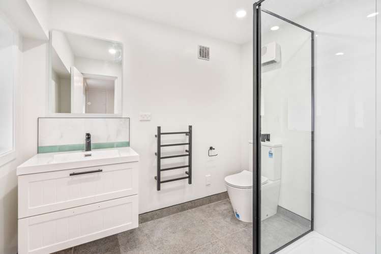53 & 57 Braeview Crescent Maori Hill_26