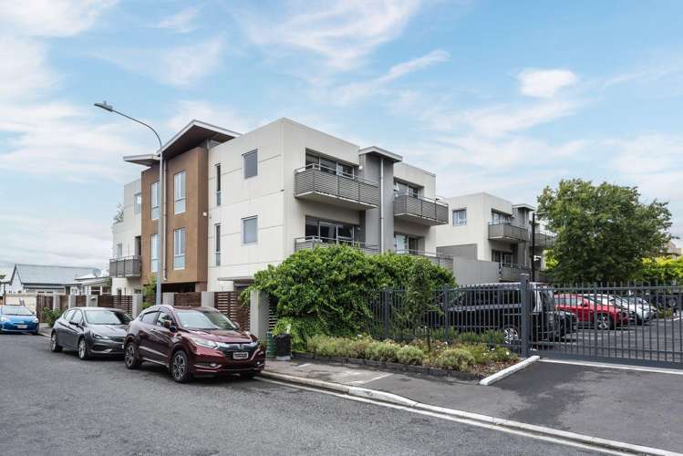 10/41 Waller Tce Christchurch Central_18