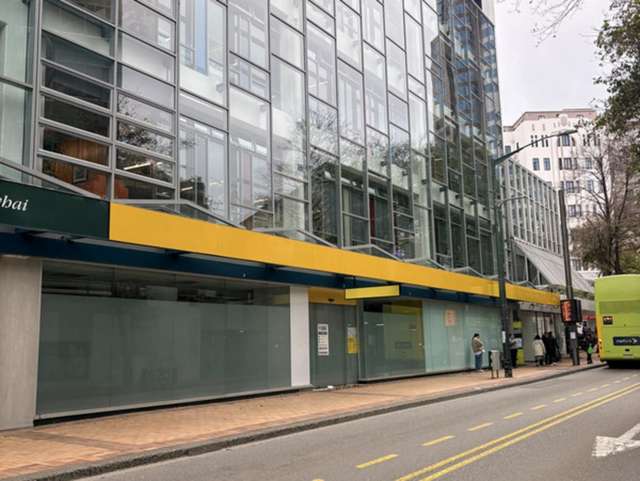 Large retail space on Manners Street