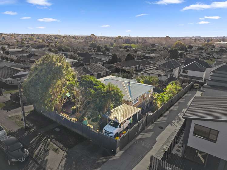 47 Clark Road Pahurehure_14