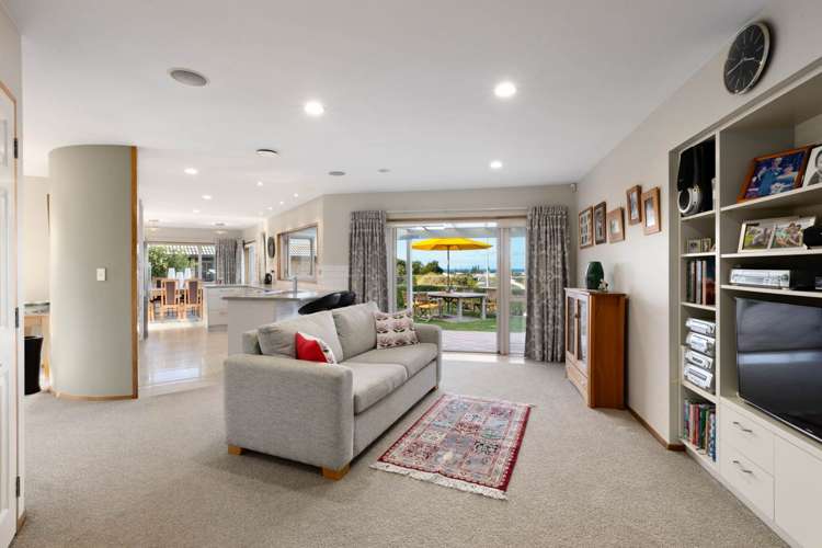 111 Grovenor Drive Orewa_7