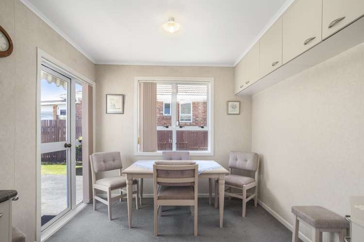 15 Tiki Street New Lynn_12