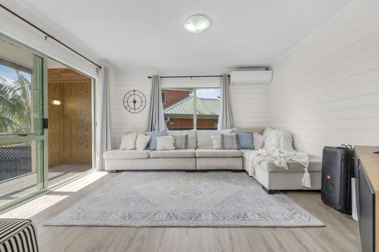 2/2 Lyell Court Clover Park_5