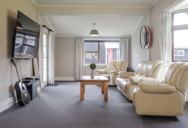 33 Main Road Harihari_9