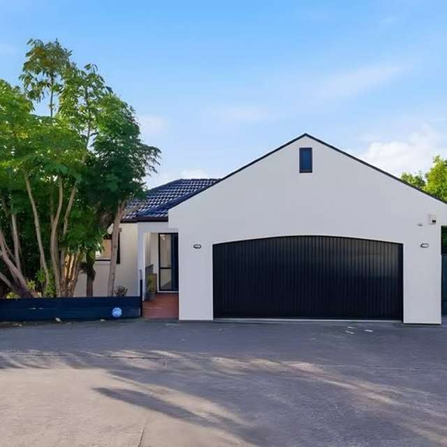 Spacious 4-Bedroom Home with Beautiful View