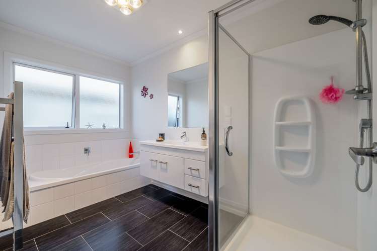 2 Morocco Terrace Kelvin Grove_29