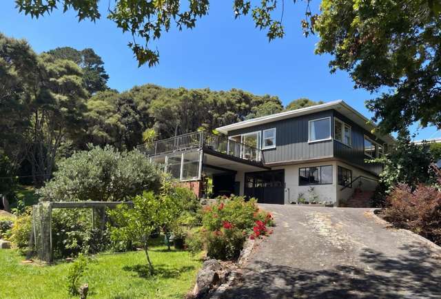 Tranquil Lifestyle Living in Titirangi