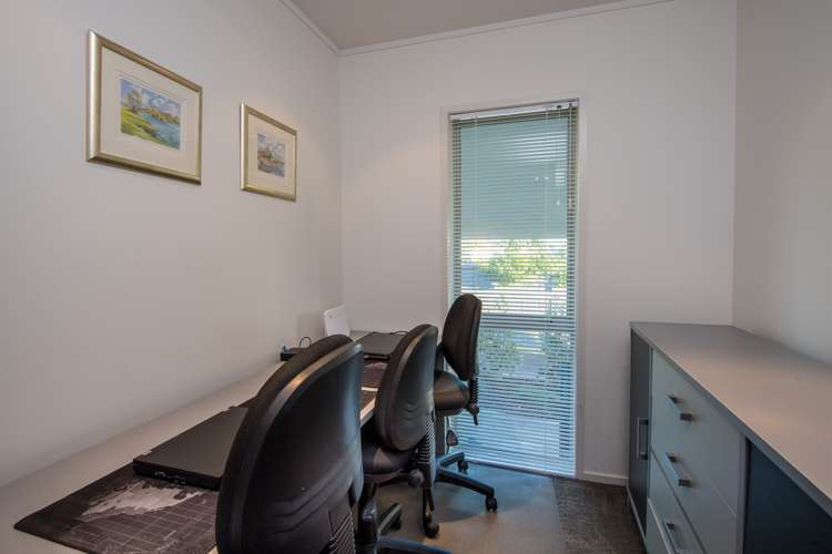 7 Christensen Place Forrest Hill_19