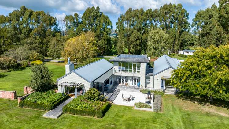 136 Hinekura Road Martinborough_35