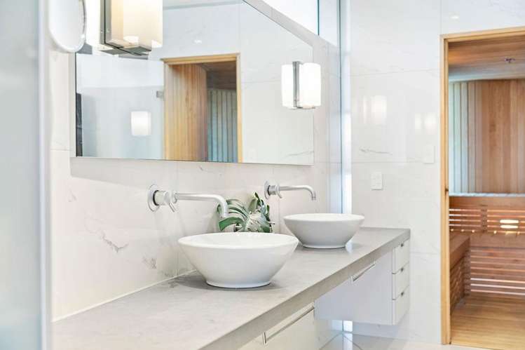 53/143 Quay Street Auckland Central_36