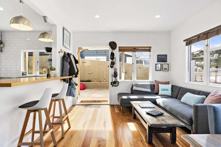 82 Owhiro Bay Parade_2