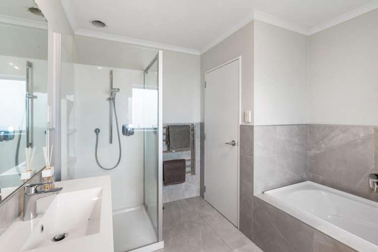 1 Danga Lane Hobsonville_12