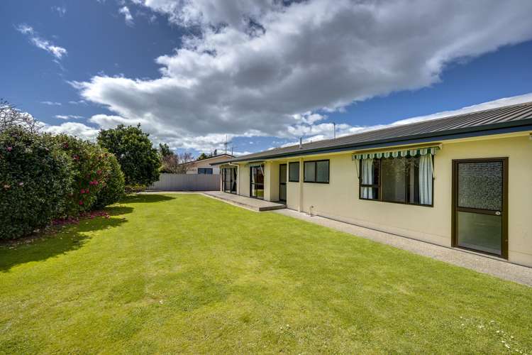 32 Roskilda Crescent Taradale_11