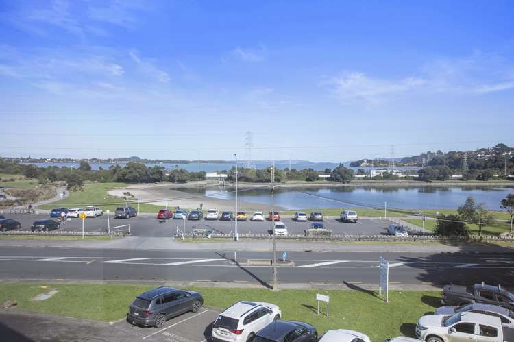 Level 2/92 Beachcroft Avenue Onehunga_5