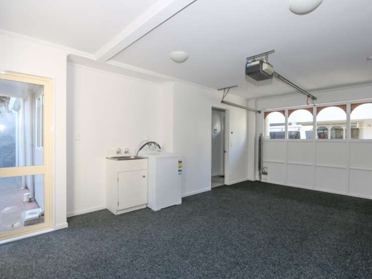 2/33 Hawker Street Mount Victoria_11