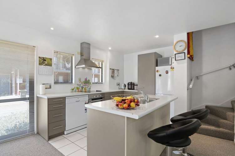 6 Rochdale Way Stoke_5