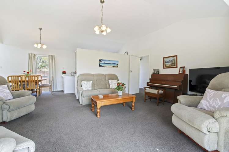 4b Canberra Place Redwood_5