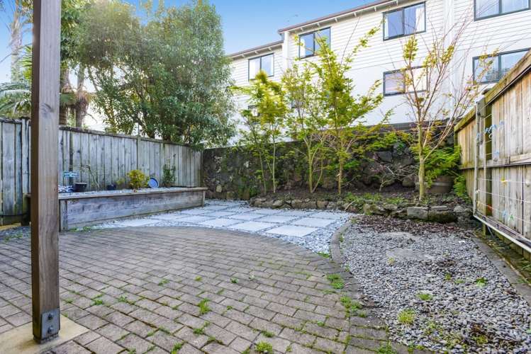 2/76 Galway Street Onehunga_15
