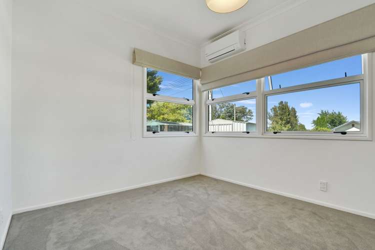 915 Harding Road Camberley_11