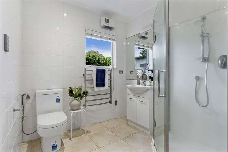 10 Sanctuary Point Sunnyhills_37