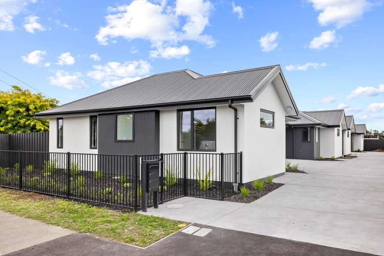 2/7 Cossar Street Burwood_18