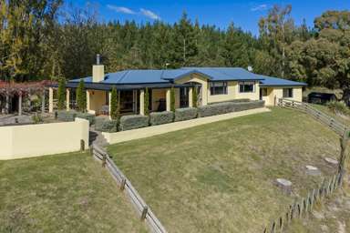 1544 Kahuranaki Road_2
