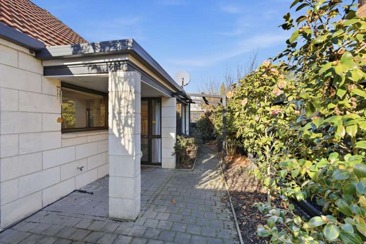 8/4 Broadbent Street Riccarton_13