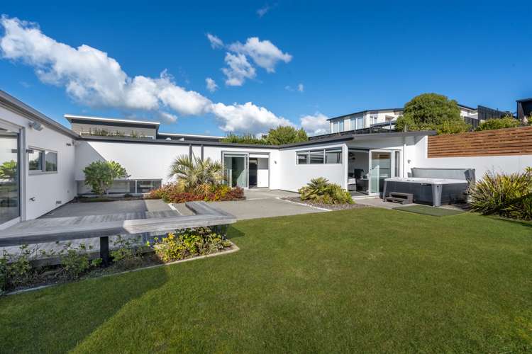 10 Teviotdale Way Richmond Hill_8