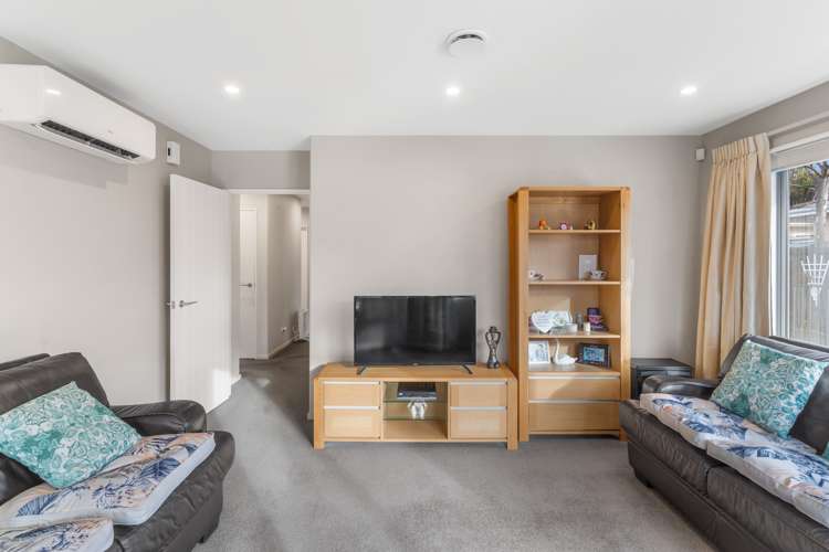 1/88 Travis Road Burwood_7