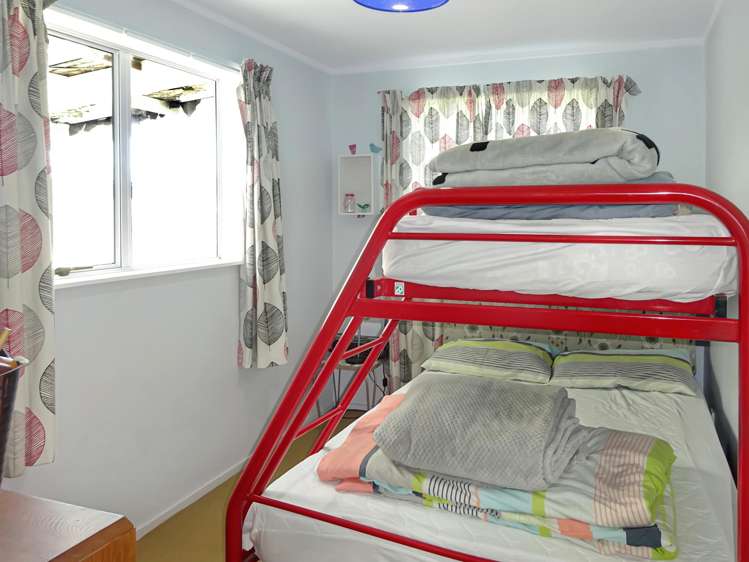 29 Ruanui Street Himatangi Beach_9