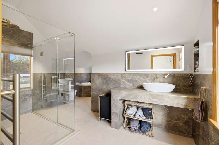 313 Plaskett Road Fernside_7