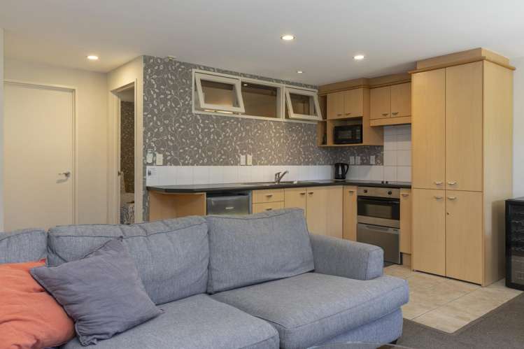 1/7 Tui Street Bird Area_13