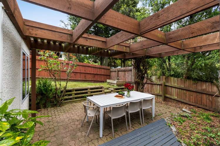 8 Arawata Terrace Fernhill/Sunshine Bay_21