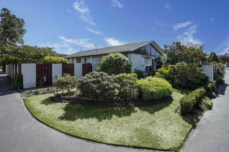 86 Englefield Road_0