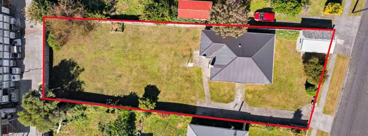 64 Egmont Street Hawera_18