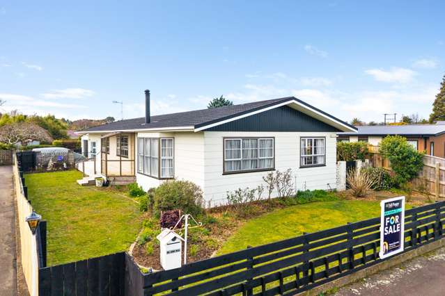 8 Cambridge Street Pahiatua_1