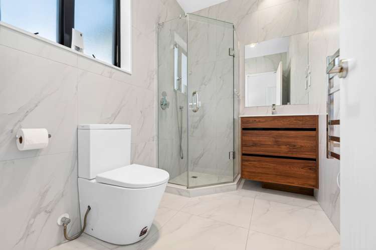 2 Celestial Crescent Orewa_10
