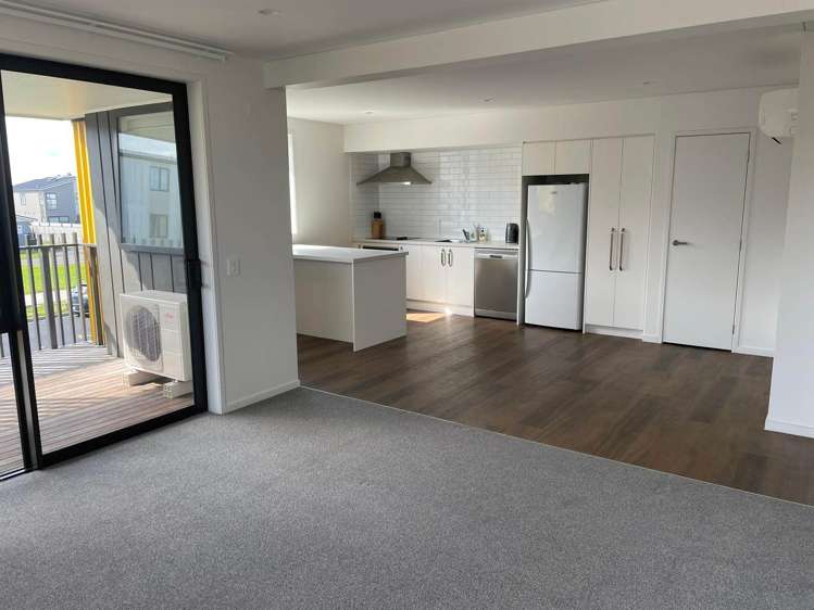 5/45 Cessna Crescent Mangere_13