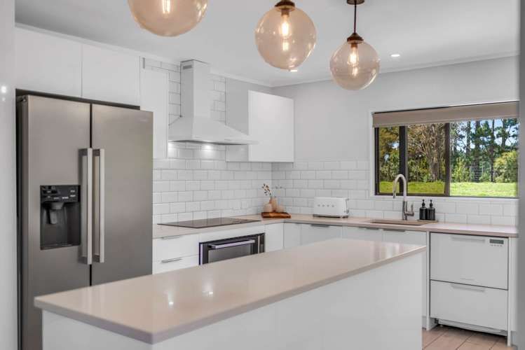 317 & 317A West Road Brookby_6