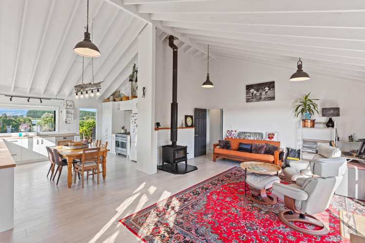 14 Koromiko Street Otaki Beach_11