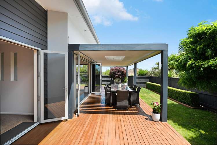 5 Hawkridge Rise Huntington_22