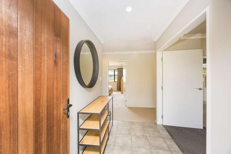 9 Logan Grove Feilding_10