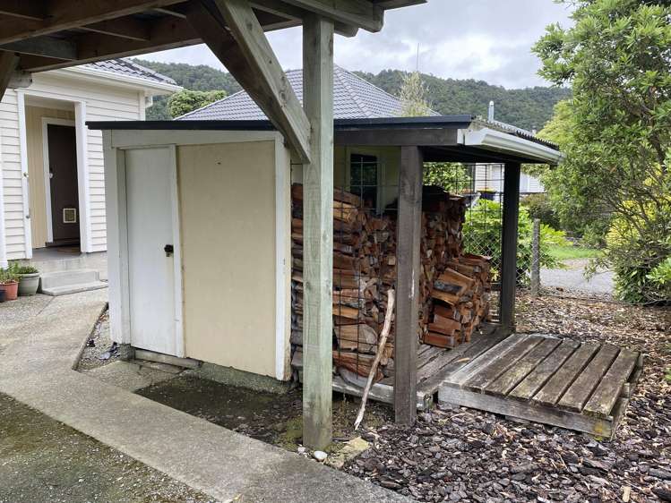 38 Monro Street Cobden_19